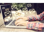 E-mail má stále své místo v komunikaci firem. Průzkumy ale ukazují, jak se způsob jeho využití mění.