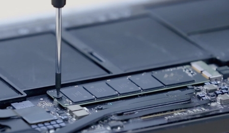 Výrazně vyšší ceny za rozšiřující NVMe SSD moduly pro uživatele Apple MacBook