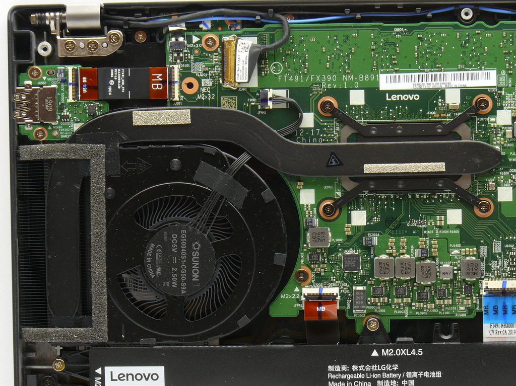 Lenovo ThinkPad T490s - chlazení notebooku