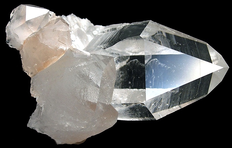 Přírodní krystal oxidu křemičitého - křišťál