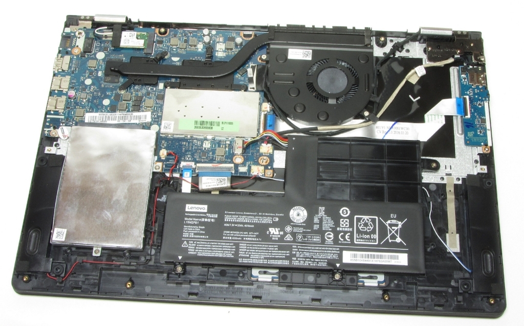 Chlazení notebooku Lenovo Yoga 510 s údajně osazenou kartou Radeon R7 M460