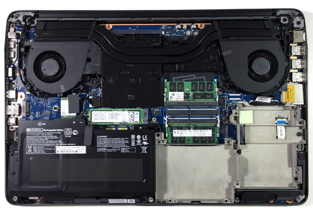 Chlazení procesoru Xeon a grafické karty v notebooku HP ZBook 17