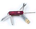 Švýcarský nůž s USB pamětí