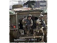 vojáci US Army v ulicích Mosulu
