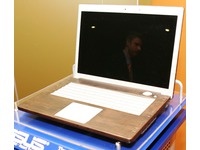 Asus notebook z bambusu - koncept