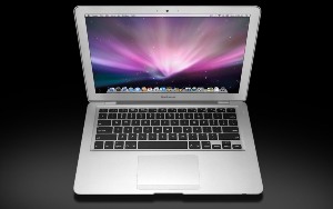 Apple uvedl ultratenký MacBook Air
