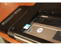 Slot pro SIM kartu na HP Mini 1000