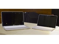vlevo notebook MSI X600, vpravo X320