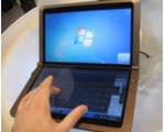 Toshiba možná připravuje mini notebook se dvěma displeji