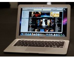 Apple potvrdil problémy s grafikami u Macbooků Air
