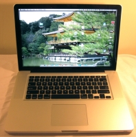 Uživatelé nových MacBooků Pro z roku 2011 hlásí potíže  
