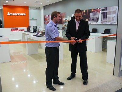 Lenovo otevře první značkovou prodejnu v ČR