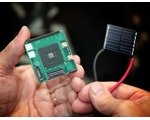 Intel ukázal CPU napájené solárním článkem