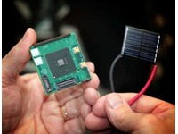 Procesor Intel napájení solárním článkem