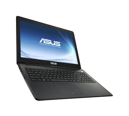 Asus uvedl a český trh notebook ASUS X502