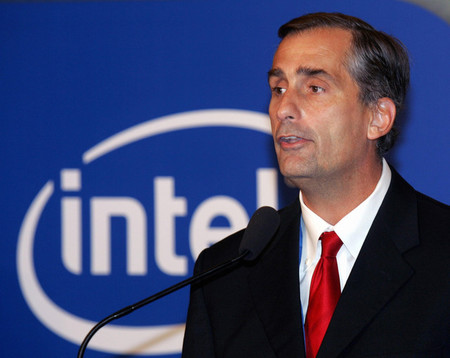 Ředitel Intelu se omluvil za pokles zisku a slíbil levné tablety s Atomem
