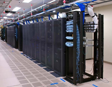 Lenovo zvažuje nákup serverové divize IBM