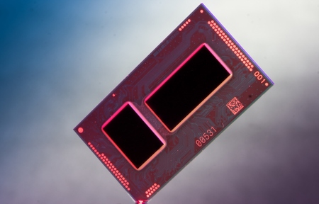 Intel představil novou architekturu čipů pro 14 nm výrobní proces