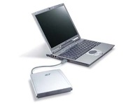 Acer TravelMate 370 - nejmenší notebook ve stáji.