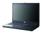 HP Compaq nx8220 - tenký widescreen
