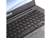 ASUS BU400A - polití odolná klávesnice
