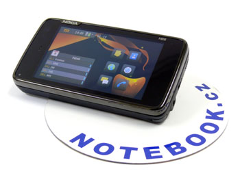 Nokia N900 - přerostlý telefon nebo malý počítač?