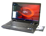 Fujitsu LifeBook NH751 - sedmnáctipalcové ticho