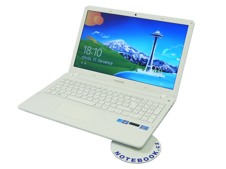 Samsung ATIV Book 4 450R - klasický notebook má jasně zacílené barevné provedení