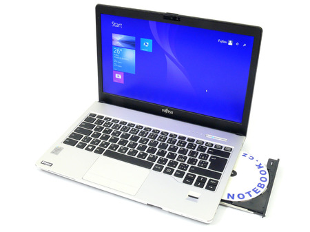 Fujitsu LifeBook S904 - modulární slot v tenkém vybaveném notebooku s úhlopříčkou 13''