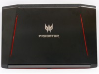 notebook Acer Predator Helios 300 - kovové víko