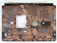 Acer Predator Helios 500 - v hlavním krytu je uložena trojice reproduktorů