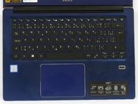 Acer Swift 3 SF314-54 - pracovní plocha, jednolitý touchpad, samostatná čtečka otisku prstu