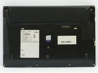 Fujitsu Lifebook S938 - spodek notebooku