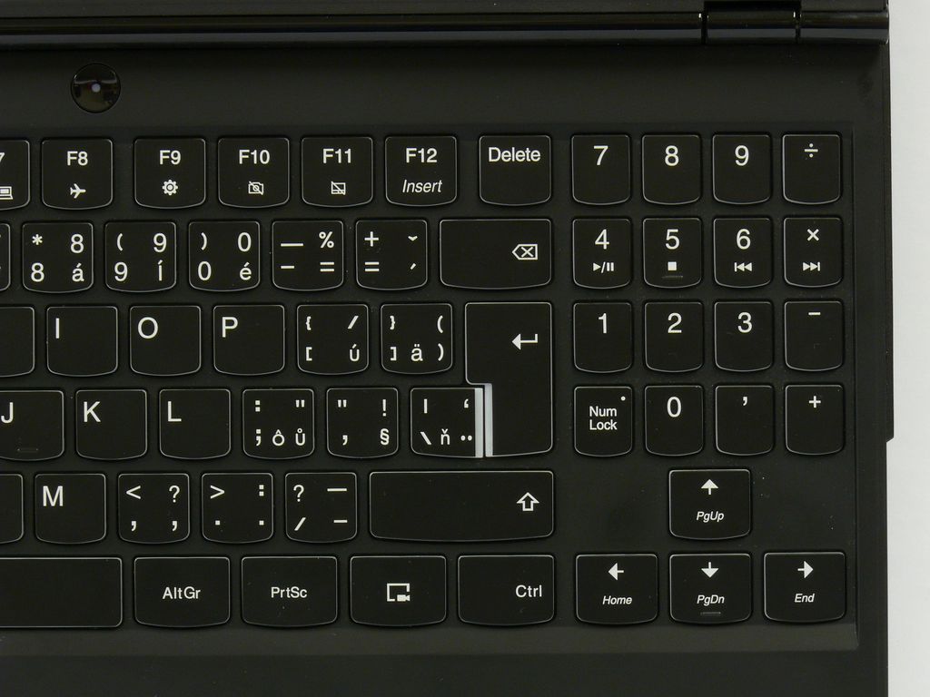 Lenovo Legion Y530 - detail klávesnice s numerickým blokem