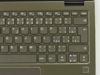 Lenovo YOGA 730-13IKB - detail klávesnice