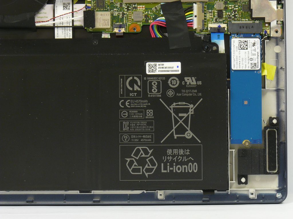 Acer Swift 5 (SF515-51T) - umístění druhého SSD (vyměnitelné)