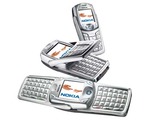 Nokia 6822 usnadňuje posílání zpráv