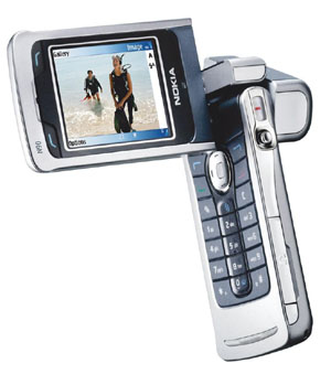 Nokia N90 - multimediální telefon roku
