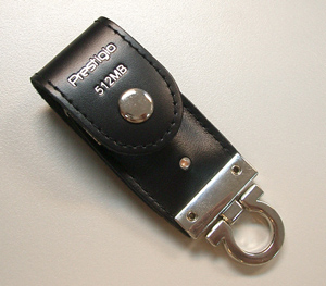 Prestigio - kožený USB flash disk