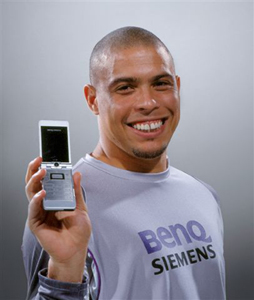 Ronaldo nyní kope za BenQ Mobile