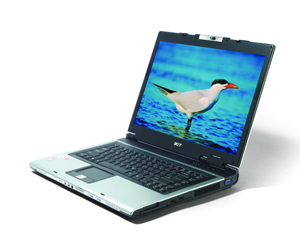 Acer představuje notebooky TravelMate 2450 a Aspire 3660