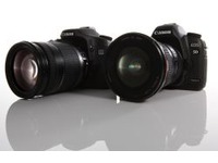 digitální fotoaparát Canon EOS 5D Mark II