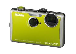 Nikon uvádí dva nové fotoaparáty COOLPIX 
