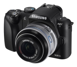 Samsung NX11 - sada fotoaparátu a objektivů 