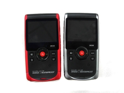 Samsung fotoaparáty SH100, ST30 a kamera W200 
