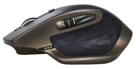 Logitech MX Master Wireless Mouse umožňuje přepínat mezi různými zařízením a operačními systémy