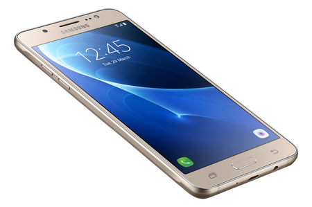 Samsung Galaxy J5 a J7 - modely roku 2016 s pkročilím focením, LTE a Super AMOLED LCD